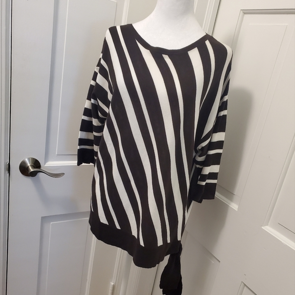 NWT Chico's Suki Side Cocoa Bean in color Lightweight pullover Sz. 1-8/10 Ret$99